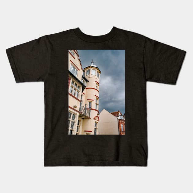 Victorain Hotel on the seafront Kids T-Shirt by yackers1